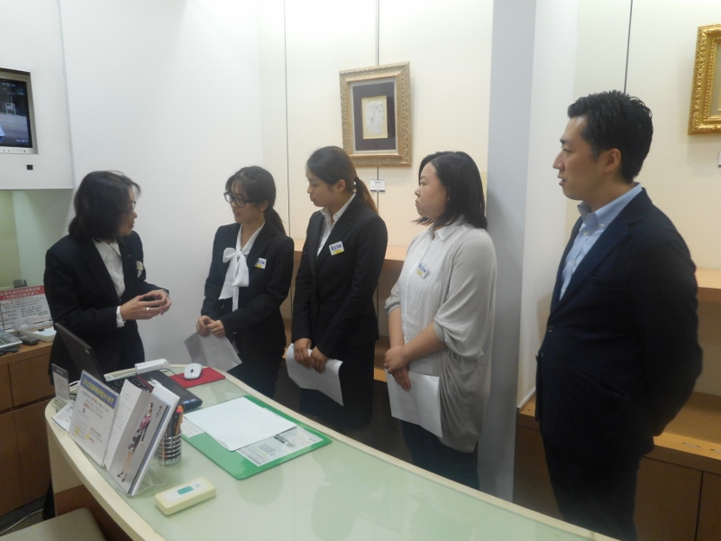 国際 伊勢丹４